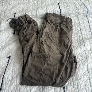 TNA Aritzia Prima Pant in Shaded Grey